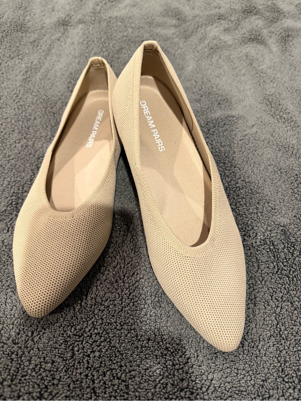Dream Pairs Women's Pointed Knit Flats in Beige